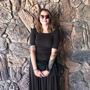 Meet your Posher, Carla